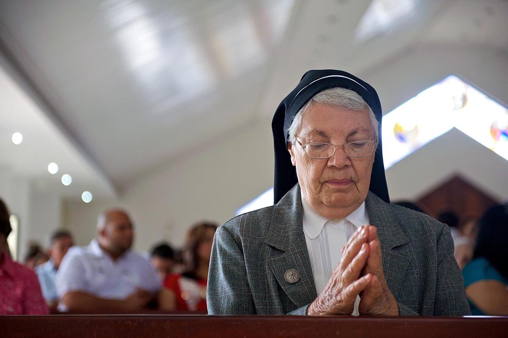 corita praying